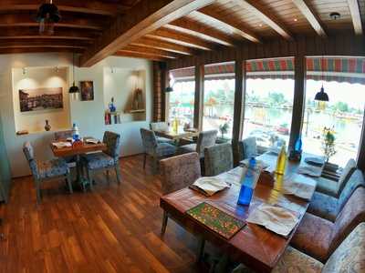 Pier15 Cafe And Pizzeria