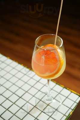 ^nv^s^ble Gastronomy Bar