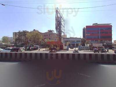 Rush Inn Restaurant And Bar