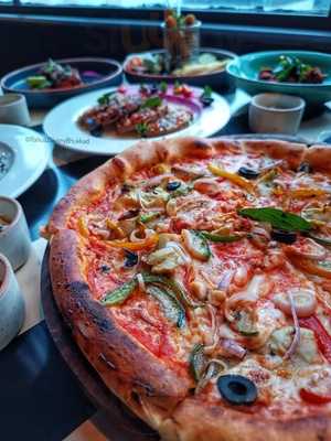 Trapeze Kitchen & Bar