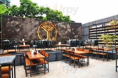 Dirty Martini Kitchen & Cocktail Bar