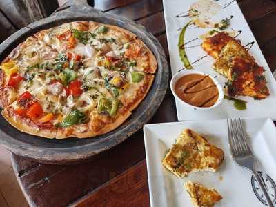 Fenny's Lounge & Kitchen