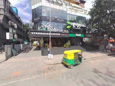 Fenny's Lounge & Kitchen