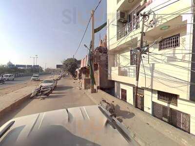 Zingbus Waiting Lounge & Restaurant