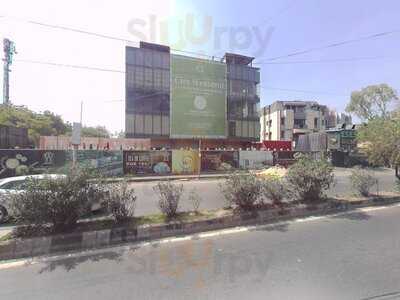 One8 Commune, Punjabi Bagh