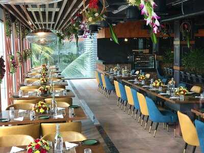 Dino's Barbecue And Grill