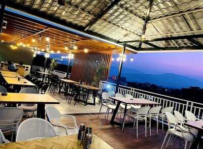 Nh4 Bar N Resto