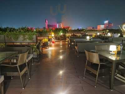 Cocoa & Creme Rooftop Cafe