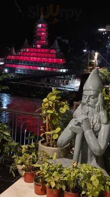 The Arches By Salvus