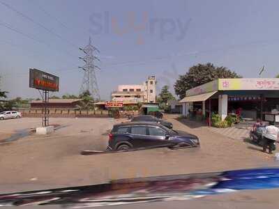 Durvankur Bhel And Misal