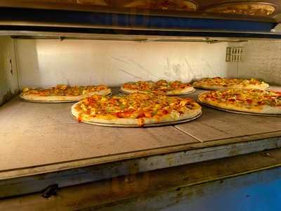 Lina S Brickoven Newyork Pizzeria