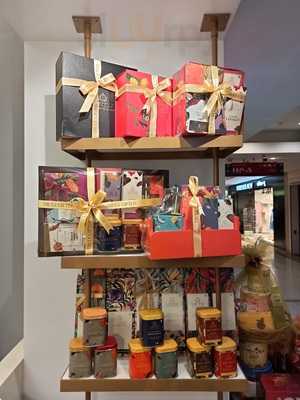 Smoor In Orbit Malad