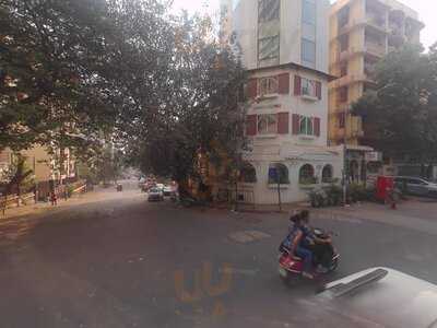 Smoke House Deli Pali Hill