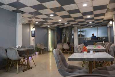 Delhi Dine Rooftop Cafe&restaurant