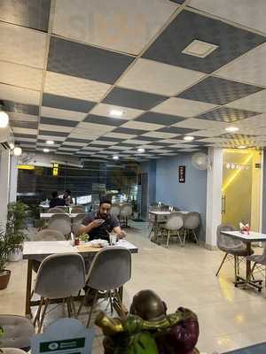 Delhi Dine Rooftop Cafe&restaurant