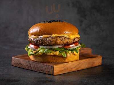 Good Flippin' Burgers Oshiwara