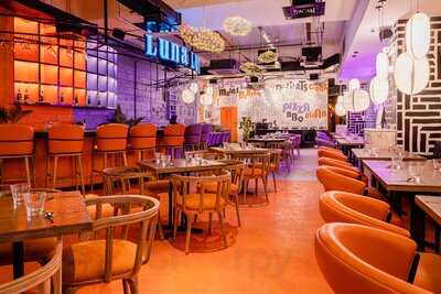 Luna Luna - Buffet Restaurant & Bar