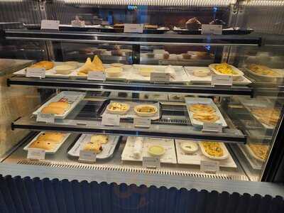 Encalm Lounge T3 Arrivals