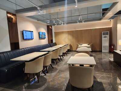 Encalm Lounge T3 Arrivals