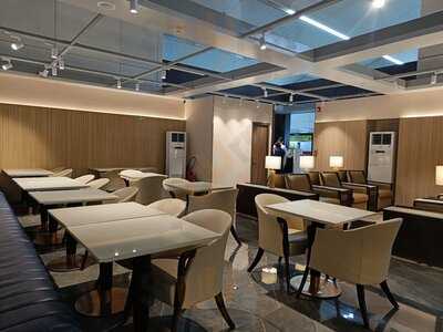 Encalm Lounge T3 Arrivals