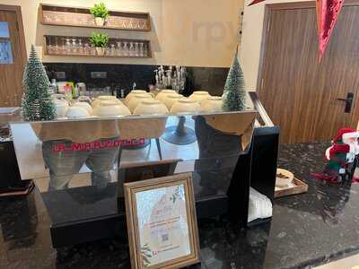 Coffee Dates - Coffee Shop & Eatery