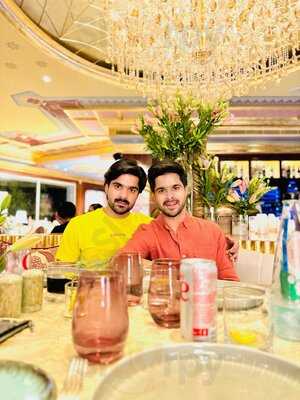 Erawaan, Claridges Hotel