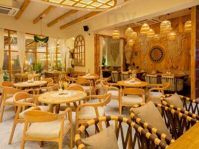 Koa - Cafe & Bar (juhu)