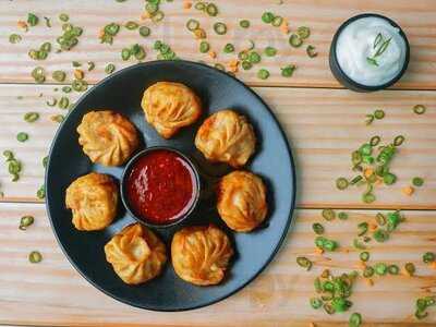 Momos Exotica