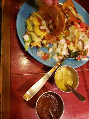 タケリア ラ フォンダ