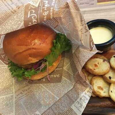 ハニトーカフェ 秋葉原店