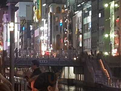 ドウトンボリ リバーサイド ワンダー パブ