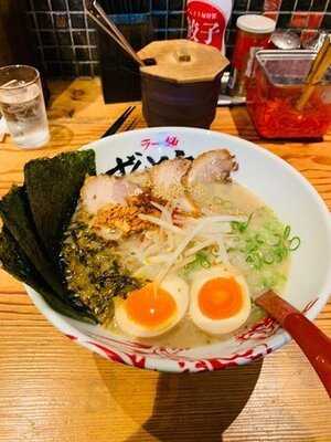 ラー麺ずんどう屋 心斎橋店