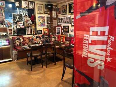 Rock Cafe Bar Usa★gi