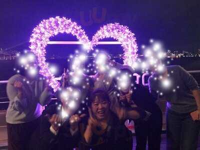 ロイヤルウイング （レストラン船）