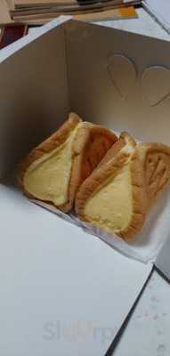 菓子工房三福八戸店