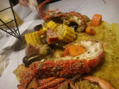 キャッチ ザ ケイジャン シーフード