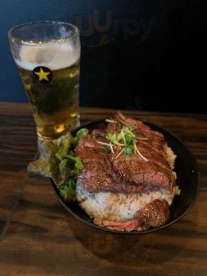 レッドロックアメ村店