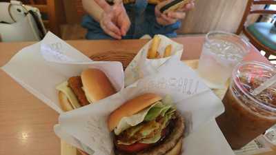 モスバーガー福山光南店