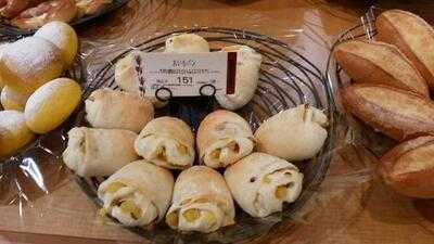 ポンパドール元町本店