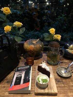 青山フラワーマーケット ティーハウス