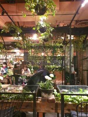 青山フラワーマーケット ティーハウス