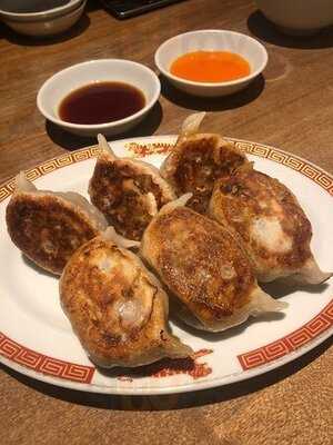 タイガー餃子会館 四条烏丸店