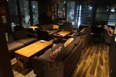 ピッツエリア バール ナポリ（pizzeria Bar Napoli）和歌山駅前