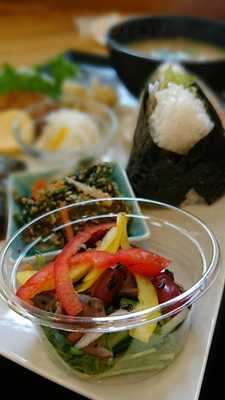 おにぎり仁多屋