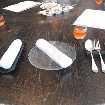 モティーフ レストラン アンド バー