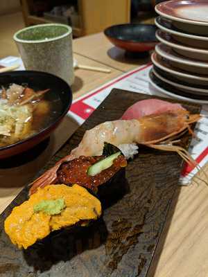 まぐろ問屋 三浦三崎港 横浜ワールドポーターズ店