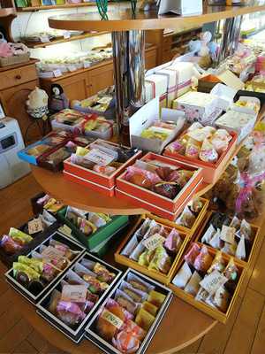 ル ポエム洋菓子店