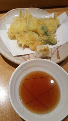 季節の鍋と寿司食べ放題 市場ずし 心斎橋店