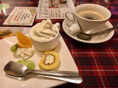 カフェレストラン ラボンヌ