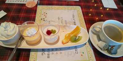 カフェレストラン ラボンヌ